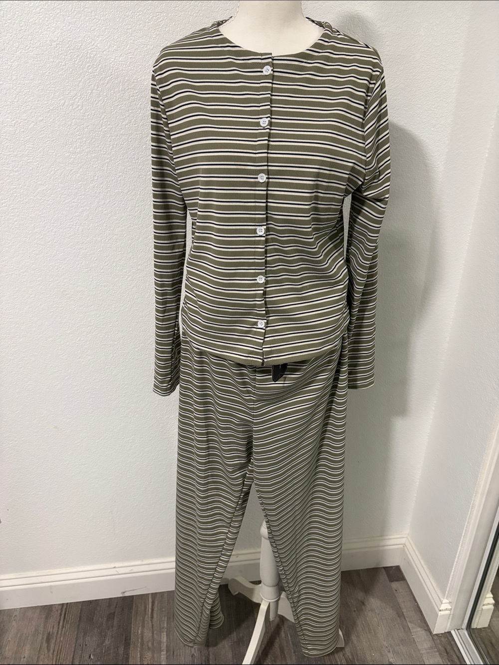 Olive Stripe Women's Lounge Joggers & Top Set